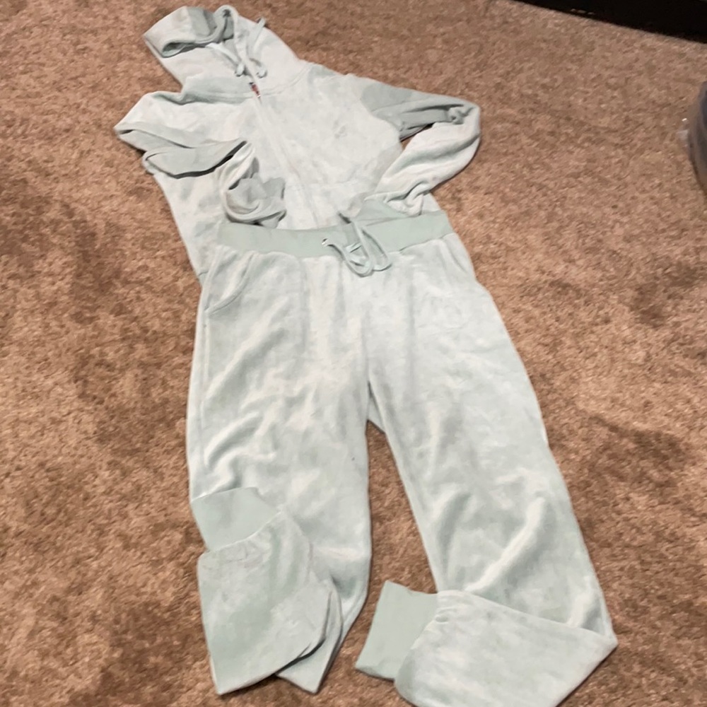 Fashion nova velour jogger set,light teal color